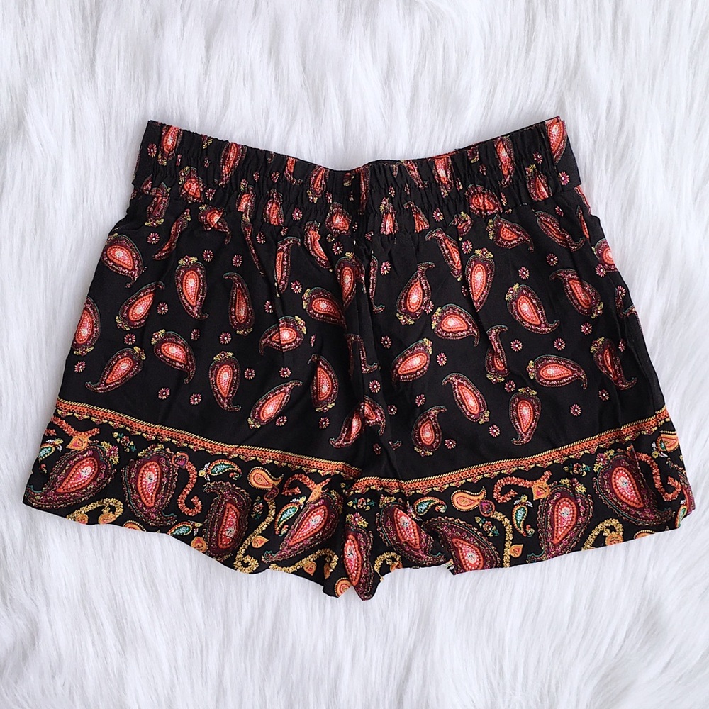 🌸4 for $10🌸 black and orange floral flowy shorts - Picture 3 of 3